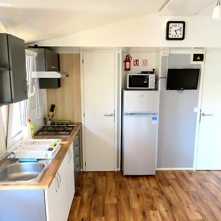 Media Mobile Homes In Brioni Sunny 2* פולה