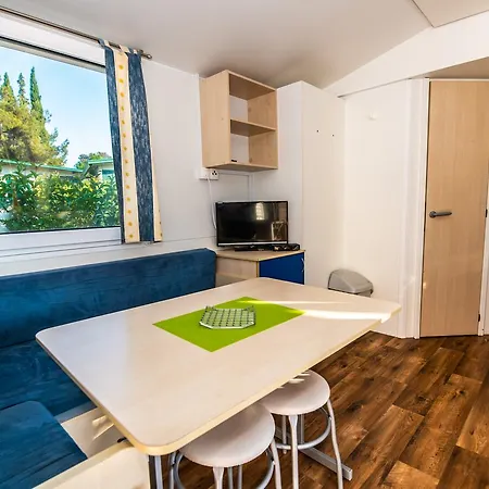 פארק נופש Media Mobile Homes In Brioni Sunny פולה