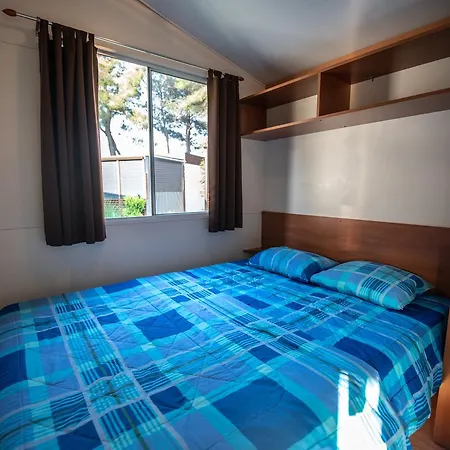 Media Mobile Homes In Brioni Sunny פארק נופש פולה