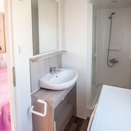 פארק נופש Media Mobile Homes In Brioni Sunny פולה