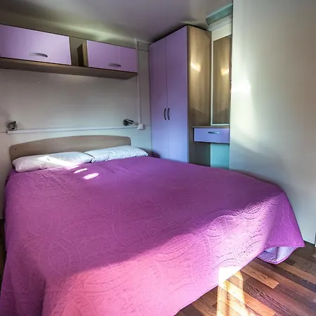 Media Mobile Homes In Brioni Sunny פארק נופש