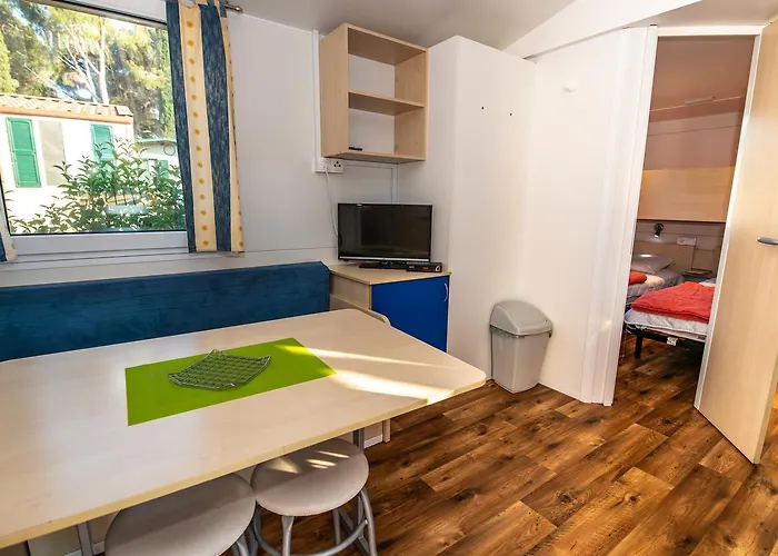 Üdülőpark Media Mobile Homes In Brioni Sunny Póla