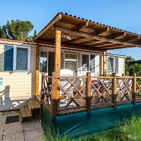 Media Mobile Homes In Brioni Sunny بولا