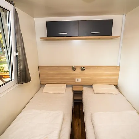 Media Mobile Homes In Brioni Sunny Üdülőpark 2*