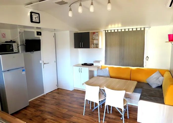 Media Mobile Homes In Brioni Sunny База відпочинку 2*