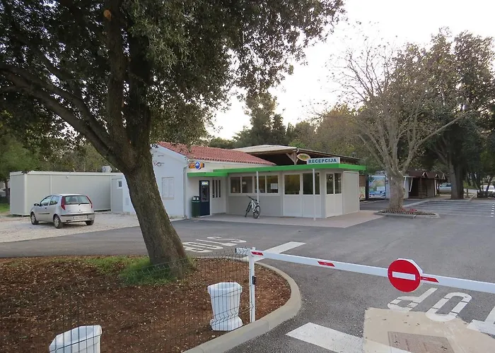 Media Mobile Homes In Brioni Sunny Holiday park Pula