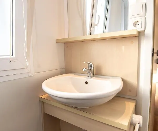 Media Mobile Homes In Brioni Sunny База відпочинку