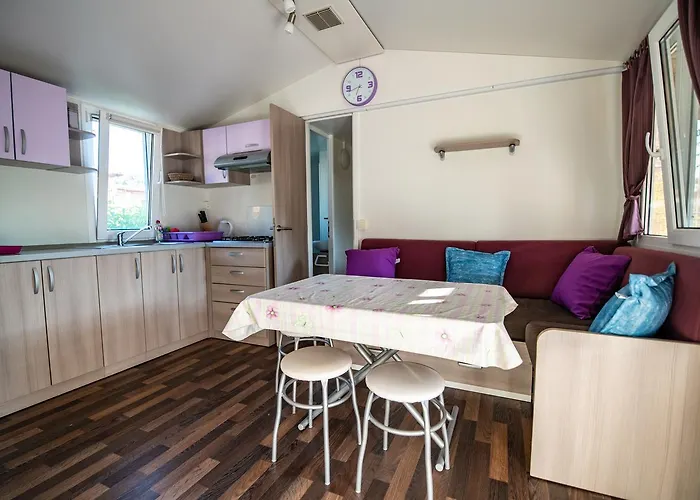 Media Mobile Homes In Brioni Sunny Пула