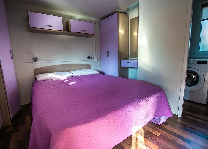 Media Mobile Homes In Brioni Sunny Holiday park