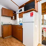 Media Mobile Homes In Brioni Sunny 2* بولا
